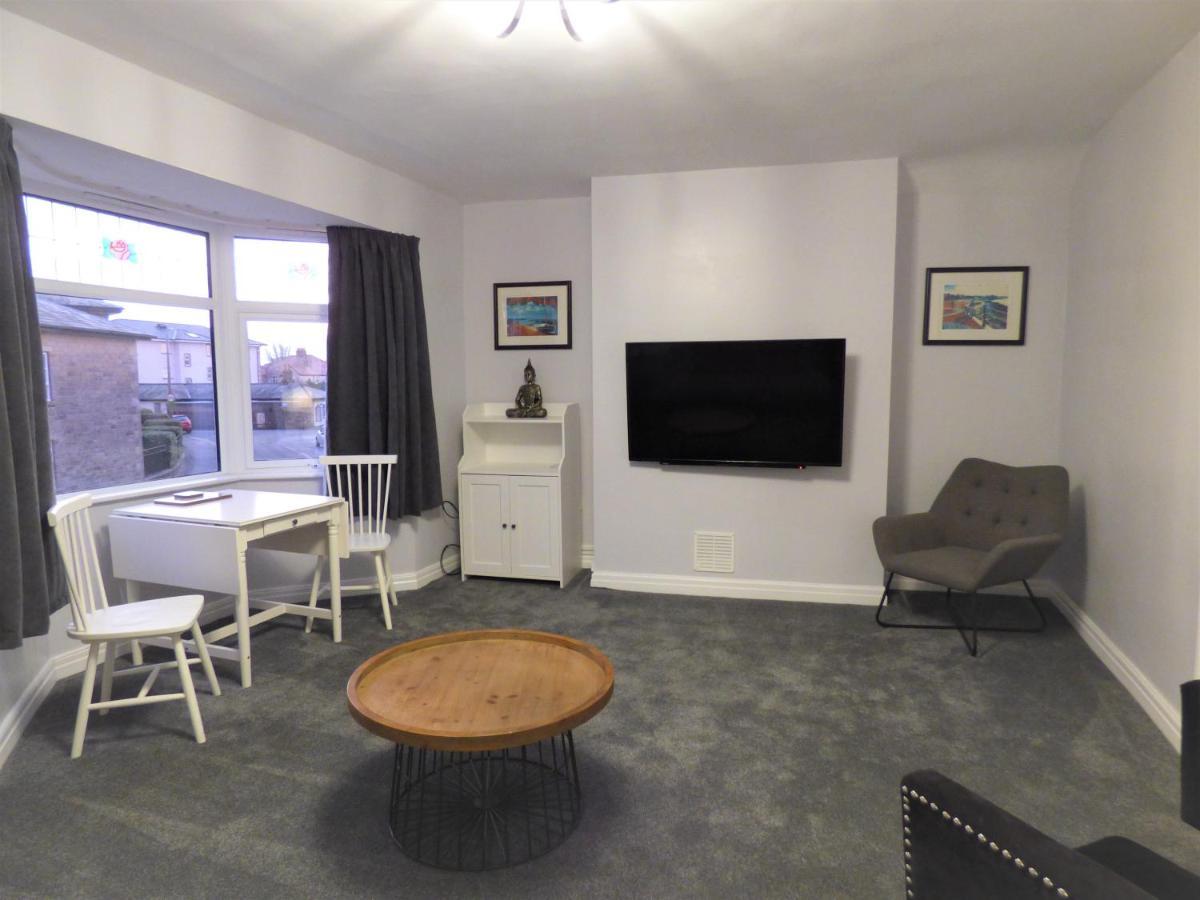 Bare Village Holiday Apartment Morecambe Exteriör bild